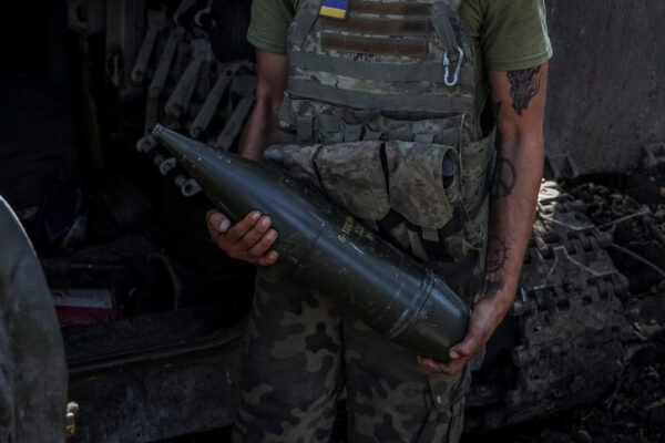 Украйна съобщи за масирани дронови атаки и боеве на източния фронт