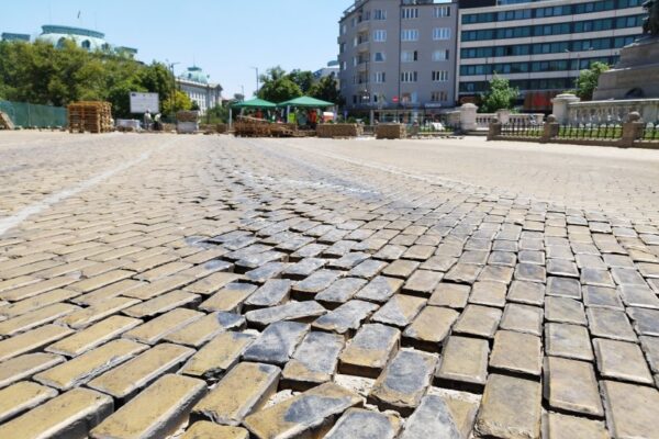 Строителите ще поемат милионски загуби поради забавянето на ремонтите в центъра на София