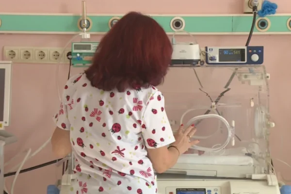 Кадрова криза в медицинския сектор в България: Липса на медсестри, ниски заплати и изгубени надежди