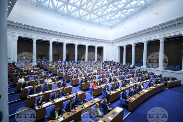 Депутатите стартират второто гласуване на проекта за държавния бюджет за 2024 г. и други важни въпроси в парламента
