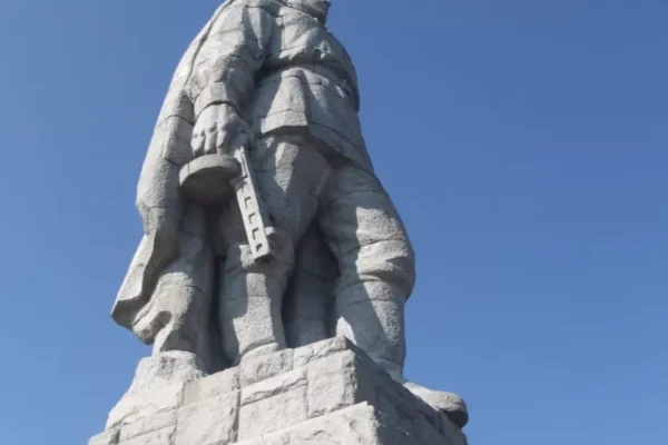 Следващият е “Альоша”: В Пловдив разглеждат възможност да премахнат паметника на Червената армия 