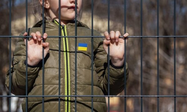 Русия “легализира” депортираните украински деца