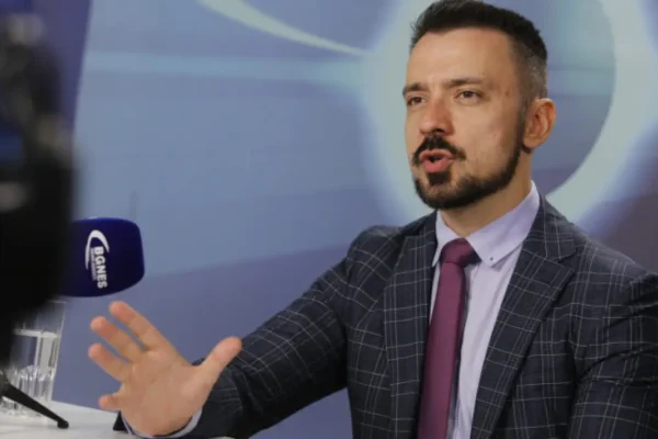 Историк и журналист предвиждат бурни събития и предизвикателства през 2024 г. в световната политика.