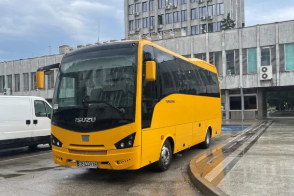 МОН ще закупи електрически училищни автобуси: Стъпка към чисти и енергийно ефективни превозни средства