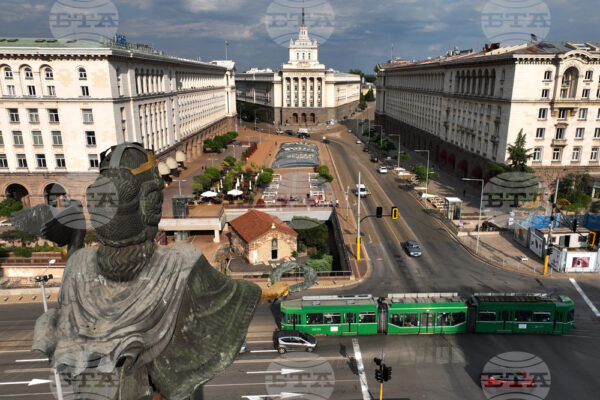 Синдикатите в България отбелязват Деня на труда с акцент върху трудовите права и подобряването на работните условия.
