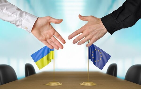 Украйна е част от европейското семейство и това трябва да бъде подкрепено официално