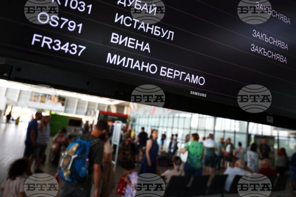 Летище София обяви, че техническият проблем с информационните монитори е решен.