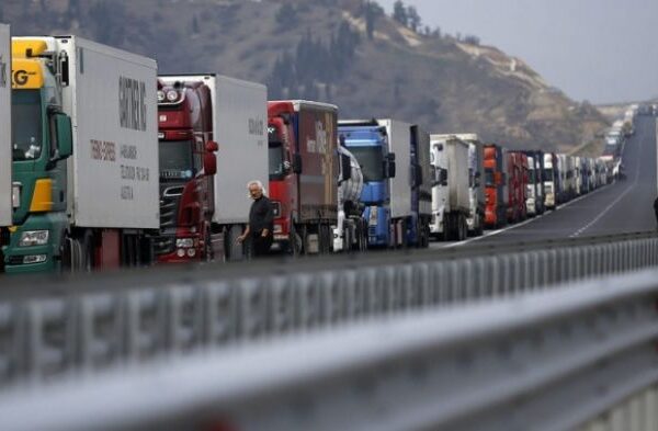 АПИ ще ограничава движение на тежкотоварните камиони при високи температури