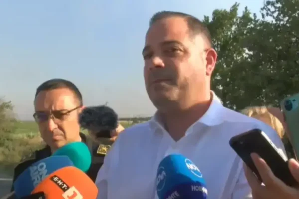 Министърът на вътрешните работи Калин Стоянов с важна информация за пострадалите от пожарите жители.
