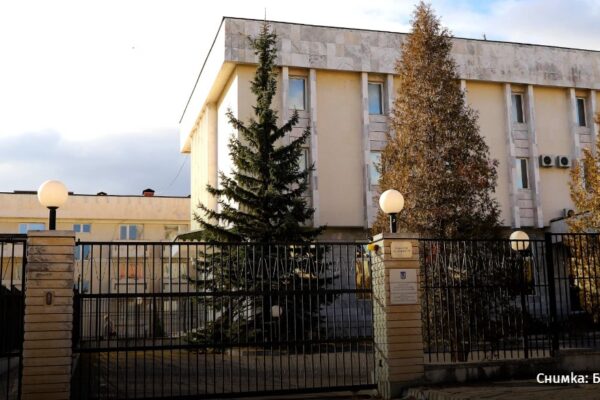 Украинското посолство в  България призова политиците да не спекулират с темата за война в Украйна