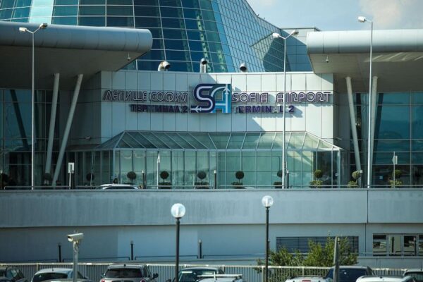 Въвеждат нова система за управление на трафика пред Терминал 2 на Летище София