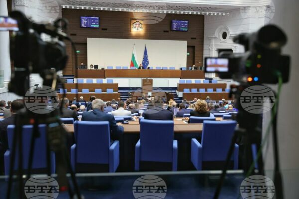 Народното събрание ще обсъжда промени в Закона за висшето образование и други важни законопроекти тази седмица.