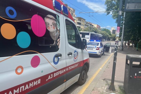 Куриер припадна от изтощение в центъра на Варна 