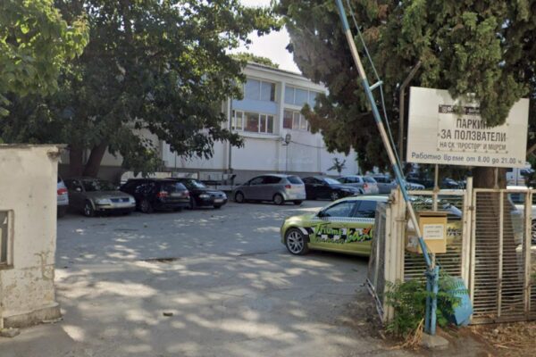 Решение за бариера заплашва тренировките на десетки деца във Варна
