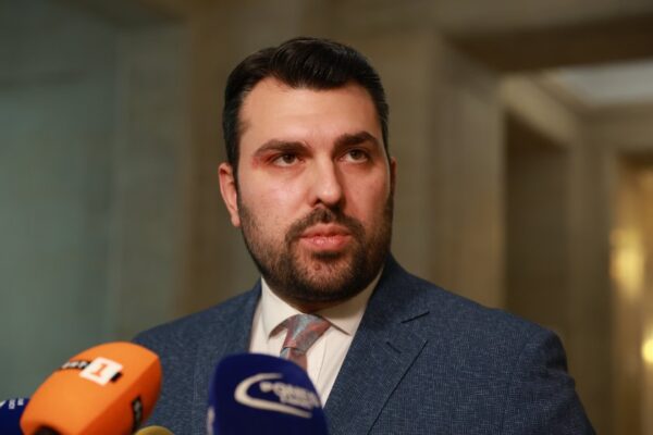 МВнР: 50 българи искат евакуация от Израел на фона на нарастващо напрежение