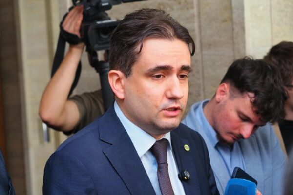 Опозицията с критики към МОСВ и управляващите заради скока на екотаксите