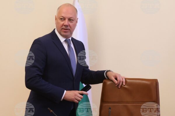 Премиерът Росен Желязков ще открие нов скенер и мамограф в болницата в Разлог.