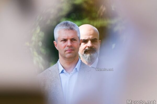 Павел Попов поема временно управлението на Варна след ареста на кмета Благомир Коцев.