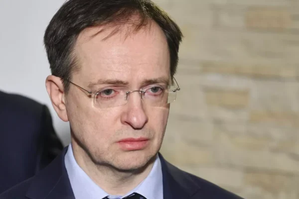 Мир чрез сила: Защо натискът върху Русия трябва да се увеличава, а не да намалява