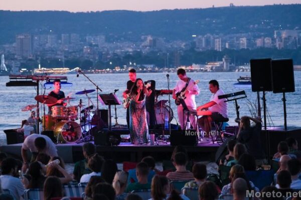 Четвъртото издание на Q-Jazzfestival във Варна: Джазът на младите завладява „Карантината“.