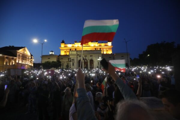 Протести в София в защита на арестувания кмет на Варна: Хиляди излизат на улицата.