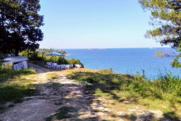 Държавата предлага нови правила за дивото къмпингуване по морето