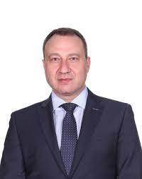 Бивш депутат на ГЕРБ купува десетки бензиностанции на “Газпром” в България.