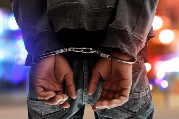 42 ареста и разбита нарколаборатория при акция на полицията във Варна