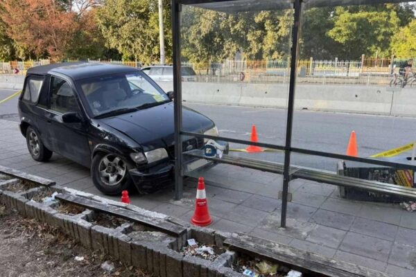 Инцидент с джип на автобусна спирка в „Аспарухово“: За щастие без пострадали.