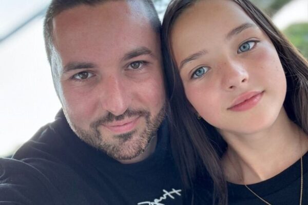 Протест пред съда в Плевен: Искат справедливост за загиналата 12-годишна Сияна.