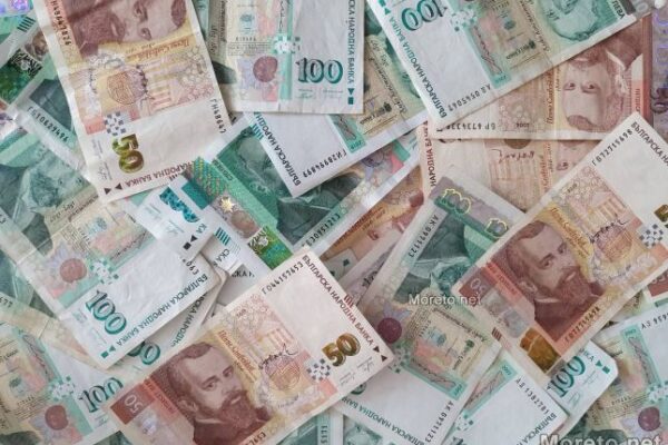 Българите увеличават депозитите си преди въвеждането на еврото