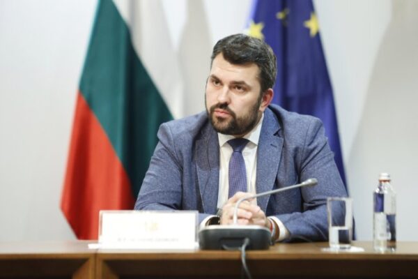 България готова да предостави въздушен коридор за срещата между Путин и Тръмп в Будапеща.