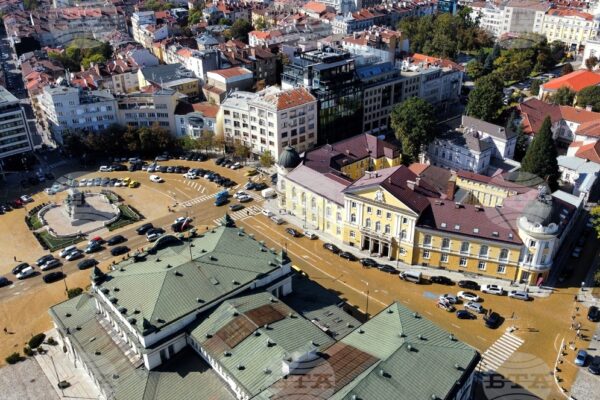 БАН отбелязва Деня на народните будители с образователна обиколка и честване на своята 156-годишнина.