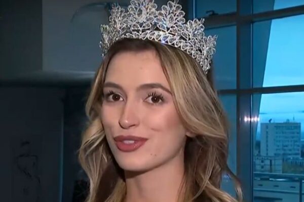 Симона Бакърджиева спечели титлата Мис България 2025: Волейболистка триумфира в престижния конкурс.