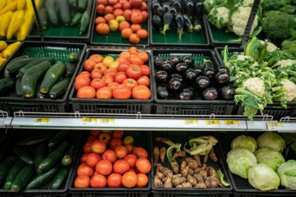 Поскъпването продължава: Тиквички и краставици водят есенния ръст на цените