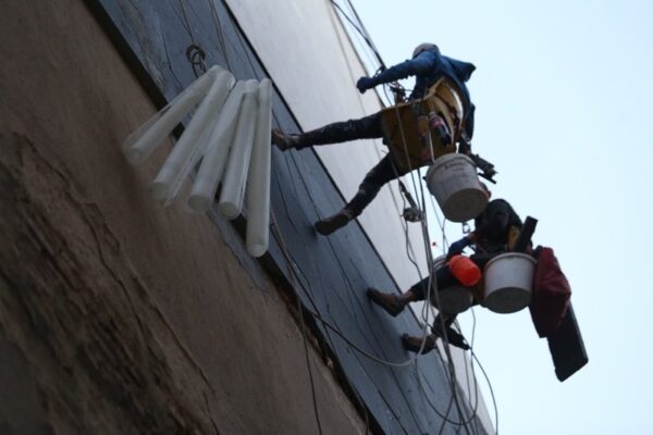 Премиерът обяви нов фонд за саниране и соларни инсталации в домовете