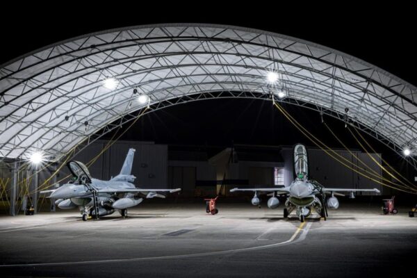 МО признава затруднения и търси разсрочване на разходите за F-16