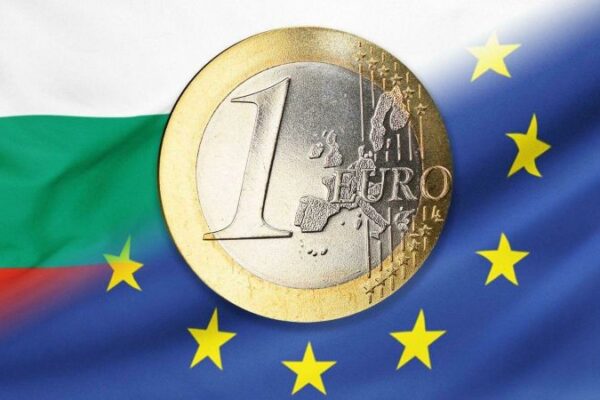 Обменните бюра въвеждат нов формат за валутните табла от 2026 г.