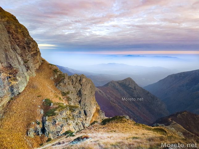 Значението на планините: Природни съкровища, застрашени от климатичните промени и човешката дейност.