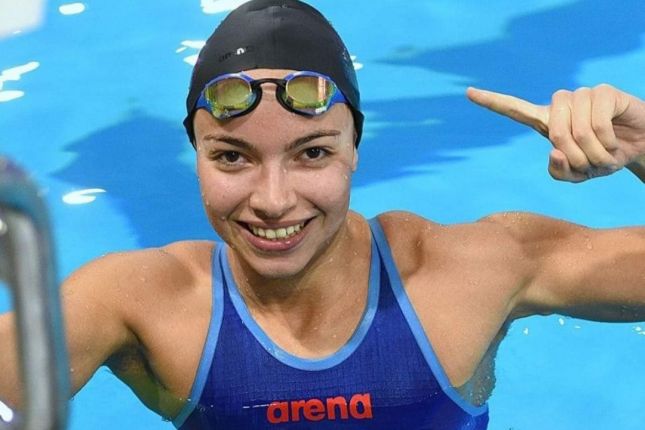 Тея Николова: Плувкиня №1 на България за 2025 година.