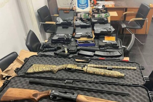 Задържаха голямо количество оръжие и боеприпаси на Митнически пункт „Капитан Андреево“.