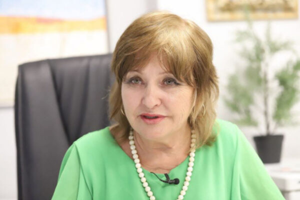 Здравословни съвети за празничната трапеза: Как да избегнем здравословни проблеми и да се насладим на празника.