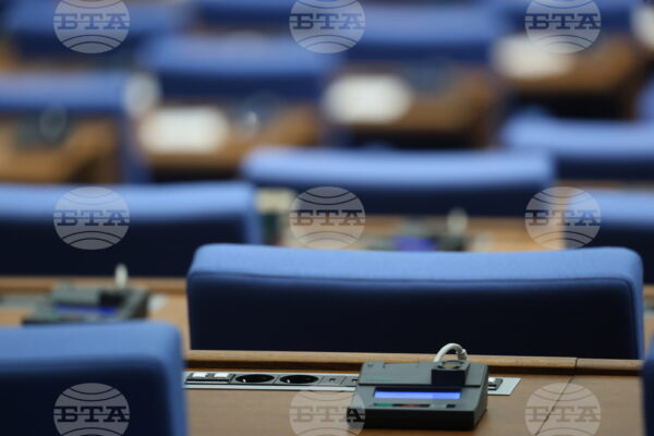 Народното събрание ще обсъди оттеглянето на проектобюджетите за 2026 г. и други важни въпроси.