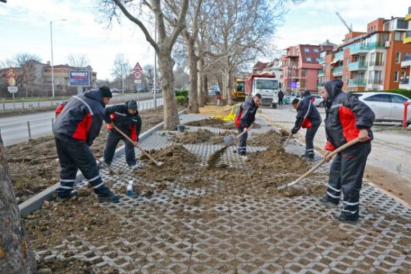 Нови 170 паркоместа ще бъдат обособени в район „Приморски“ във Варна.