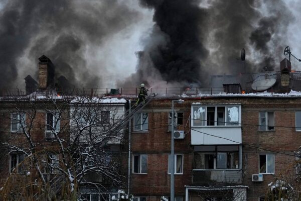 Зимна война срещу цивилните: какво означава масираната руска атака срещу Украйна за Европа