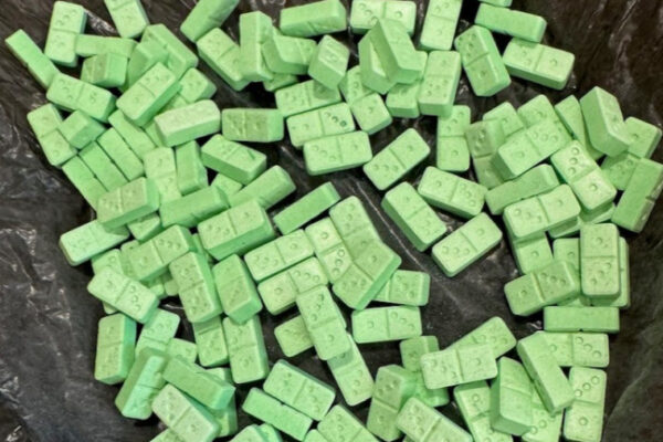 Задържаха млада бургазлийка с наркотици в „Слънчев бряг“