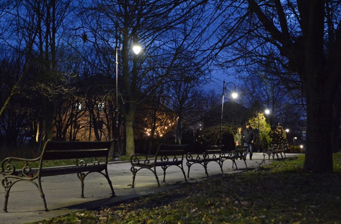 Морската градина светна с ново LED осветление