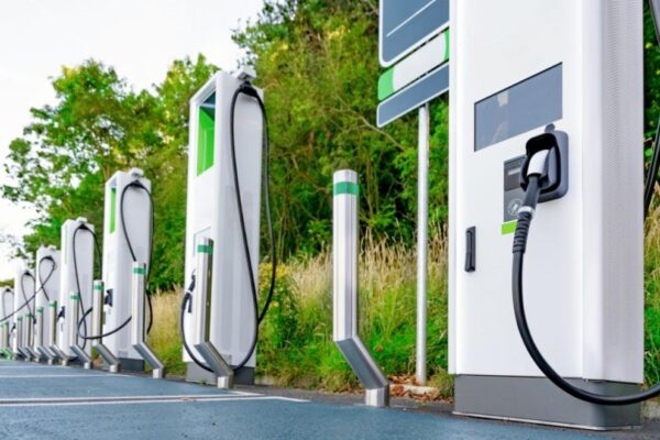 Отпускат 10 млн. евро за нови зарядни станции за електромобили в България