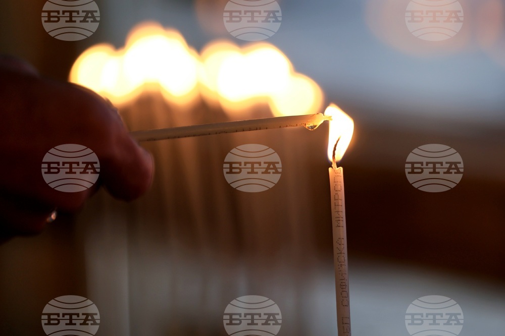 Отбелязване на 81 години от Кървавата Коледа с панихида в храм “Св. Николай Софийски”.