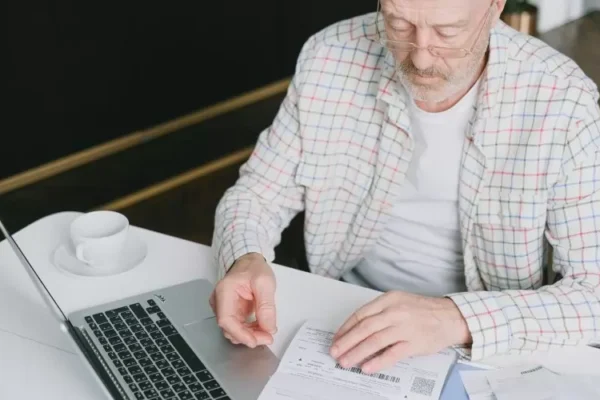 Хиляди пенсионери избират да работят и след навършване на 65